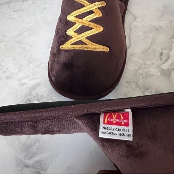 NWT Travis Scott x McDonald's Cactus Jack House Slippers - Picture 4 of 5